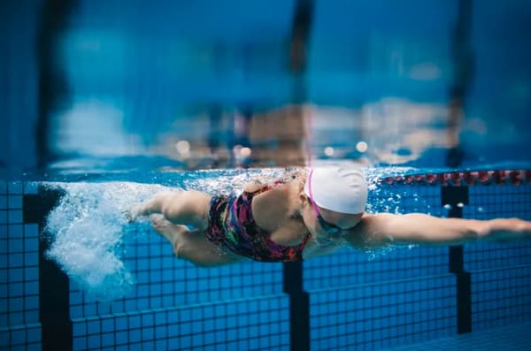 Bơi lội có giúp giảm mỡ bụng không?